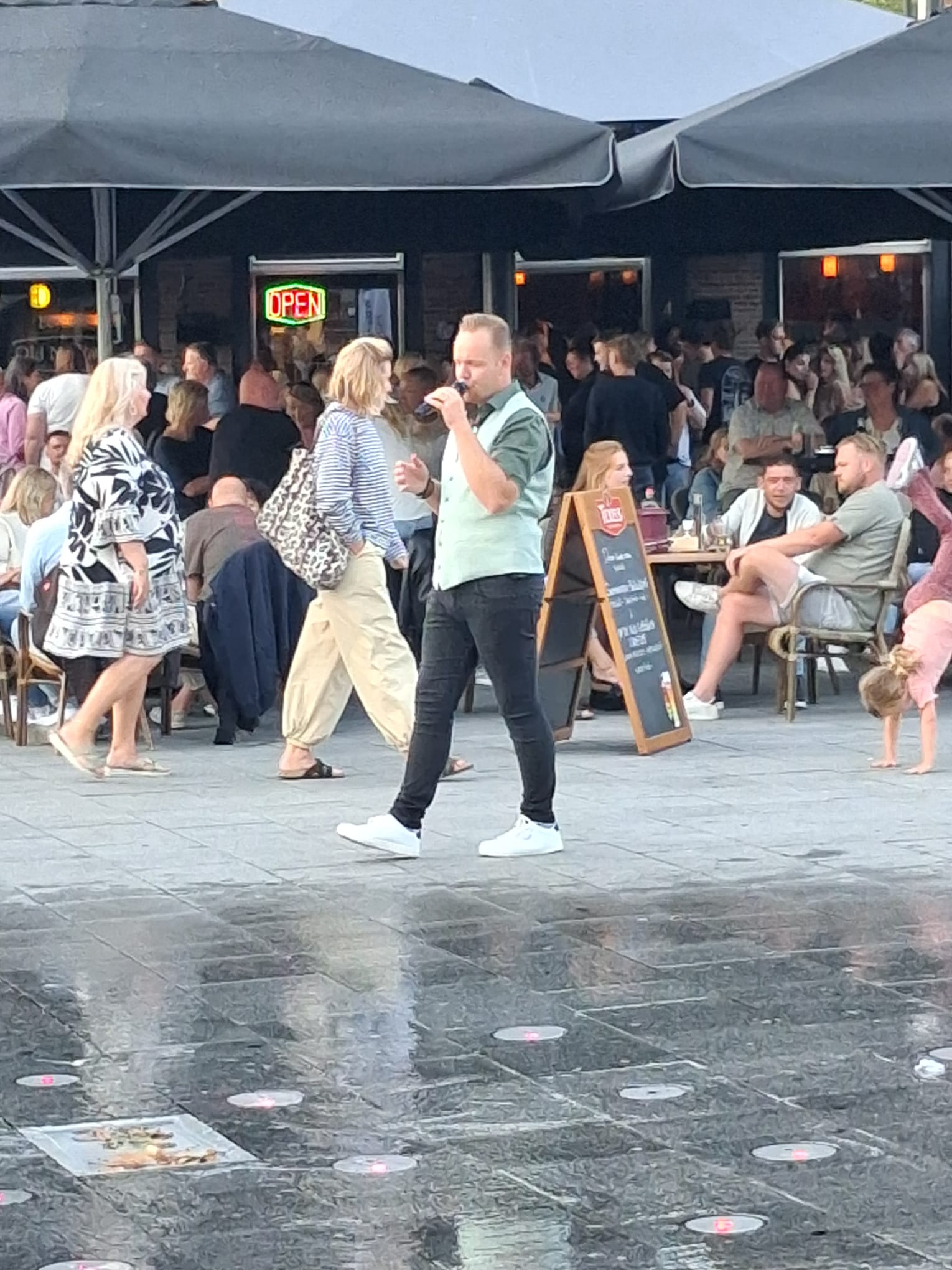 Gezellige start van Nijkerk Live; muziekavond duurt tot 23.00 uur