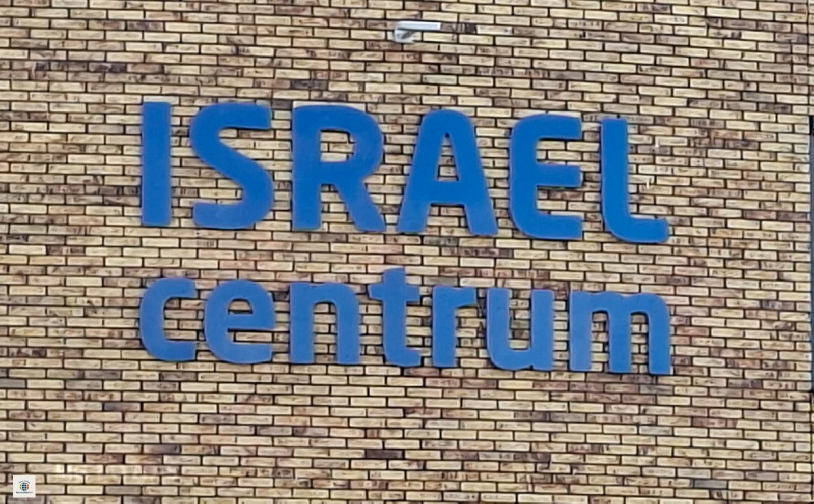 76 demonstranten lezen namen van oorlogsslachtoffers voor bij Israël Centrum in Nijkerk