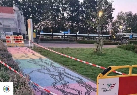 Regenboogpad in Nijkerk besmeurd met zwarte verf