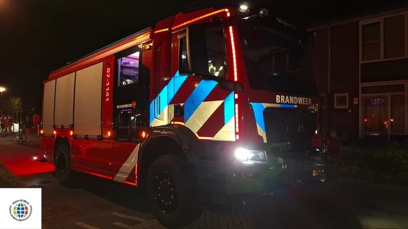 Brandweer ingezet na melding van hard geluid bij flat aan De Ruyterstraat