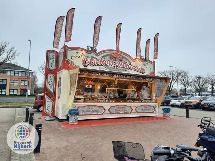 Oliebollenkraam is vanaf 1 oktober open bij Intratuin: kerst officieel begonnen