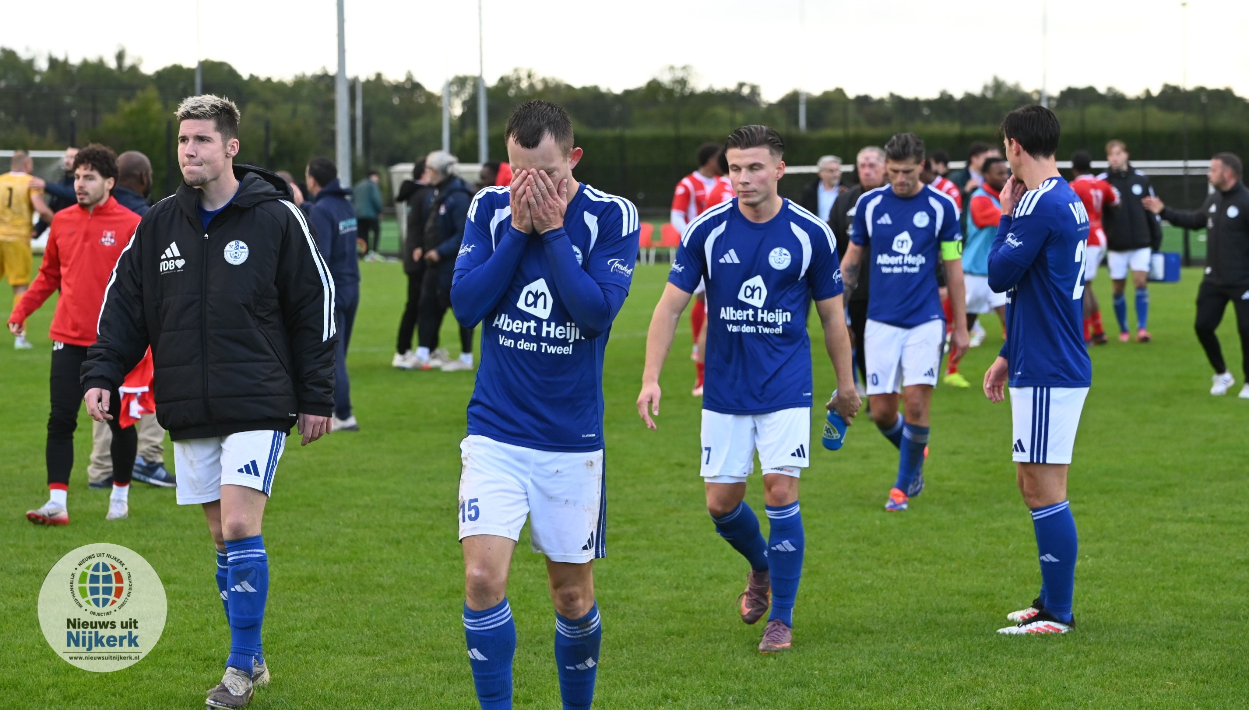Veensche Boys met een enorme kater huiswaarts