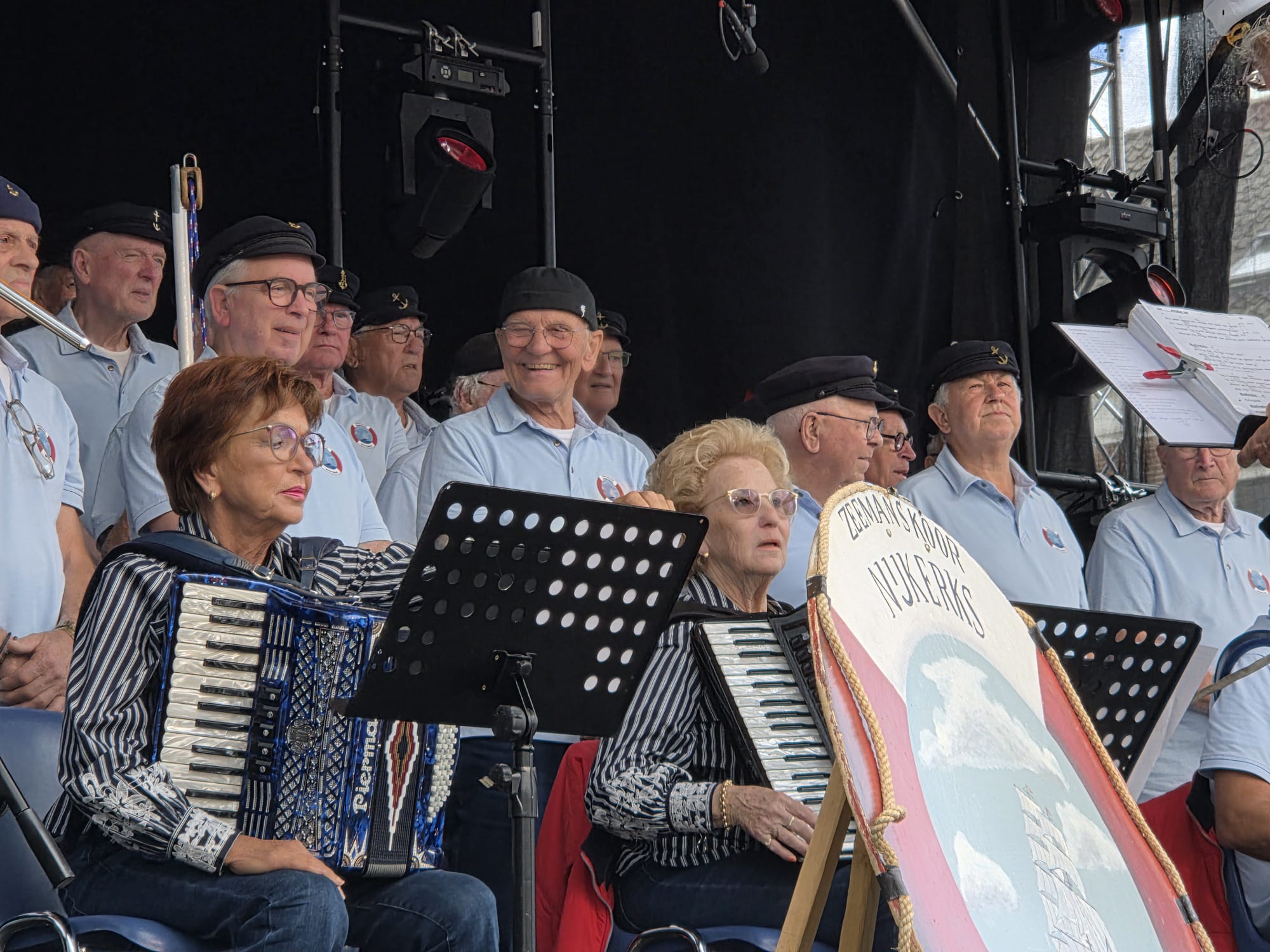 Zeemanskoor Nijkerks Welvaren te gast in Elst: één groot muzikaal feest