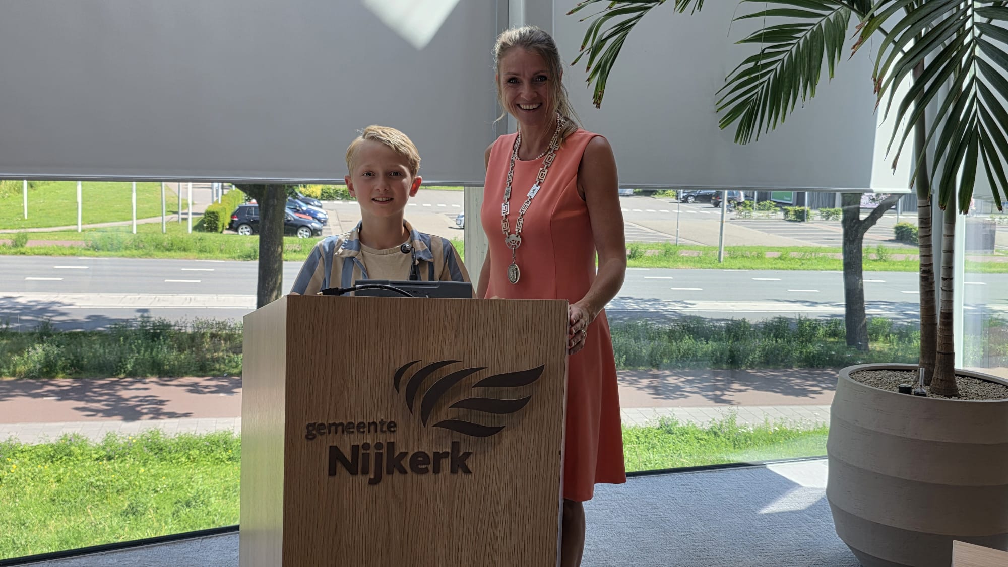 Bram wordt de eerste kinderburgemeester van de gemeente Nijkerk
